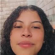 Profesora apasionada y joven, con inglés y francés de aprendizaje clases dinámicas y divertidas